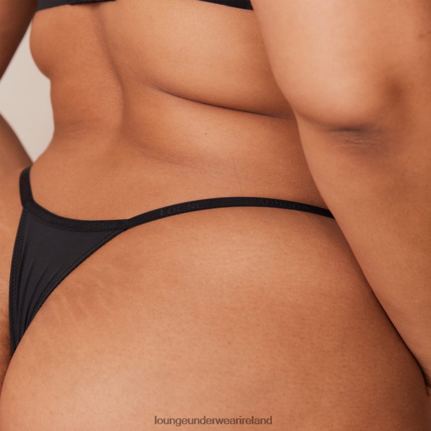 Lounge Underwear Women Light Non-wire Plunge T-shirt Bra & Thong/Briefs Set F2H42Z226 Black