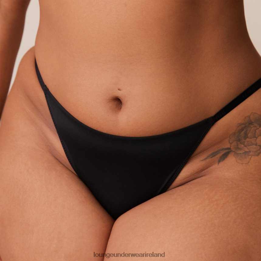 Lounge Underwear Women Light Non-wire Plunge T-shirt Bra & Thong/Briefs Set F2H42Z226 Black