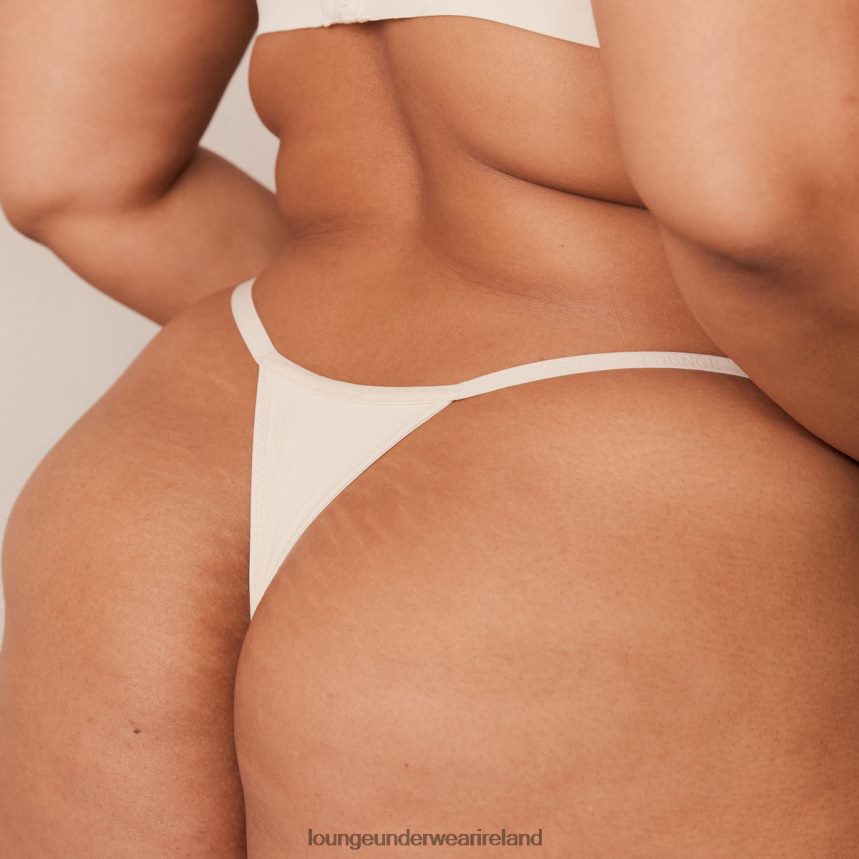 Lounge Underwear Women Light Non-wire Plunge T-shirt Bra & Thong/Briefs Set F2H42Z228 Latte