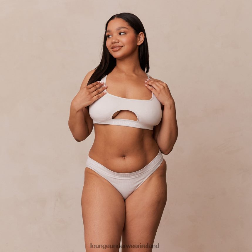 Lounge Underwear Women Seamless Bra & Thong/Briefs Set F2H42Z220 Cream