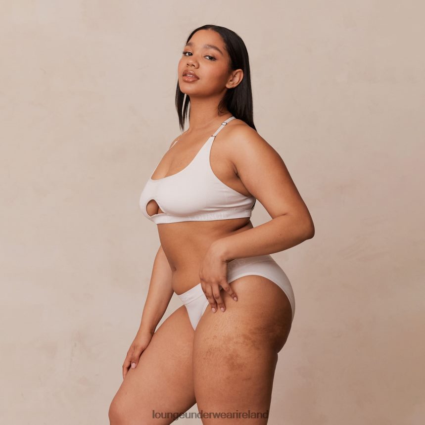 Lounge Underwear Women Seamless Bra & Thong/Briefs Set F2H42Z220 Cream